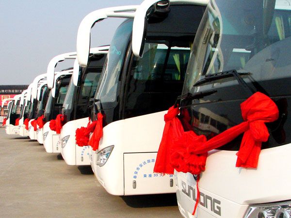 泰安安達(dá)介紹車(chē)輛行駛注意事項(xiàng)